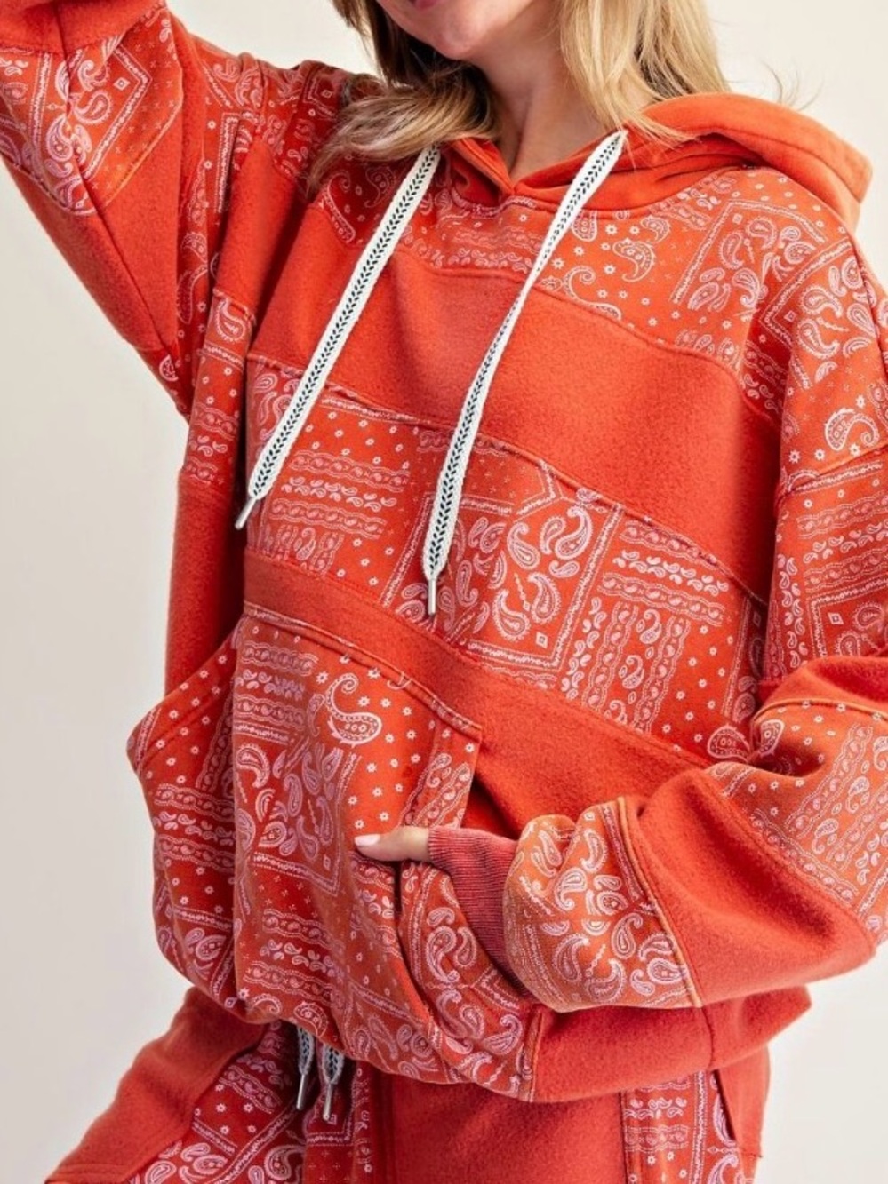 NWT Easel Bandana Print Washed Paisley Hoodie Pullover Sweatshirt Red - Picture 9 of 10